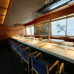 菊鮨 - スキッと清潔感のあるカウンター席