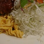 洋食のオーニシ - マカロニサラダ・野菜サラダ