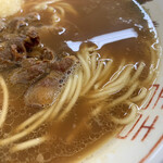 Kiraboshi - 見た目と違いスッキリした、とても美味しいスープ。
                        硬めの細麺との相性もかなりイイ！