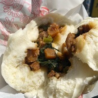 横浜中華街 北京飯店 - 五目肉まん450円