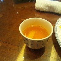 萬珍樓 本店 - お茶とおしぼり