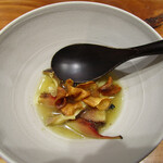 いまむら - 鶏コンソメのおじや。ツブガイとビーツ