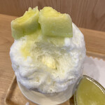 GOFUKU - 生メロンミルク(果肉のせ) 中身