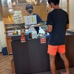 Kimuchiya - 【2022.9.4(日)】先客がお弁当を購入している