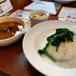 POTENとCURRY - 煮込みビーフスープカレーほうれん草バタートッピング