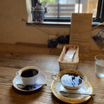 Tsukada Coffee - ブレンドコーヒー　どちらのカップも素敵