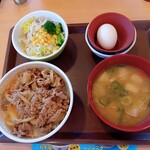すき家 - 牛丼ランチセット（とん汁変更）