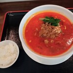 龍潭酒家 - 赤担々麺，ライス