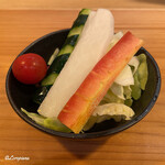 MAKOTOYA - 野菜スティックとザク切りの甘藍