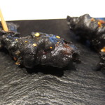 エディション・コウジ シモムラ - ホタルイカの竹炭フリット