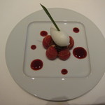 エディション・コウジ シモムラ - 再構築した苺のタルト