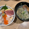 Sushi Sake Sakana Sugi Tama - 本日の日替わりスペシャル海鮮丼