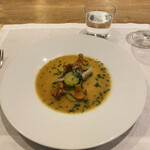 シャントレル - ❼山口県萩の甘鯛のブレゼ、ズッキーニ、ジロール茸。ソースが激うま。がぶ飲みしたい（笑）