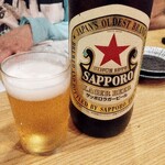 秋元屋 - 瓶ビールは赤星