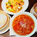 京鼎樓 - フカヒレ麺セット、海鮮焼きそばセット