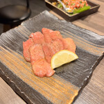 Yakiniku Urufu - タン