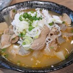 日本酒と海鮮 角打ち屋 新橋 - もつ煮込み