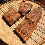 マキノンチ - うなぎの蒲焼き、表面にはチョコレート