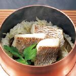 Sea bream pot rice