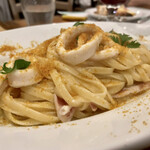 ア フェネステッラ - ヤリイカとからすみソースのリングイネ