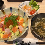 Hakodate Gurume Kaitenzushi Hakotarou - 限定10食 お得なランチばらちらし ¥869