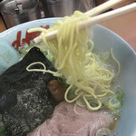 ラーメン山岡家 - 細めのストレート麺硬めが合います♪