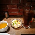 ビーフ インパクト - 烏龍茶とセットサラダ・スープ