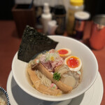 酒肴場 屯 - 【限定】冷やしらぁ麺（真昆布水×陸奥湾産帆立出汁）¥1300