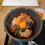 韓国大衆酒場 ラッキーソウル - 石焼きビビンバ