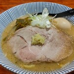 灼味噌らーめん 八堂八 - 味玉味噌 950円