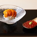 Shibuya Sushiki - 一口サイズのウニ、イクラ丼