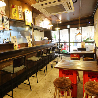 【DIYした店内！アットホームな店内で】