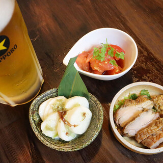 【焼鳥だけじゃない！種類豊富なおつまみ。】