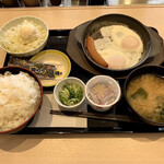 Matsunoya - ◆ ソーセージエッグ定食 ¥390-
                        ※ご飯(大) 依頼、小鉢は納豆を選択。
                        ※ご飯&味噌汁おかわり可能！