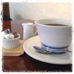 ニロ カフェ - 食後のコーヒー。
食器もとっても可愛いです♡