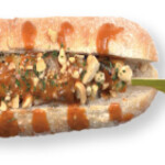 SHENANIGANS - スパイシーピーナッツバターソース焼き鳥サンドイッチ