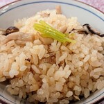 なか安 - きのこ炊込み御飯