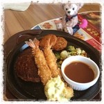 ガスト - チーズＩnハンバーグ＆海老フライ838円