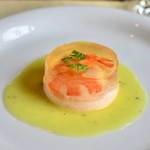 ビストロ ヴァンルージュ - サーモンのムースと海老のガレット