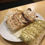 餃子酒場 さんくみ - 