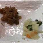 とんかつ みそ家 - 漬物2種