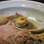 弘明寺丿貫 - うずら味玉断面