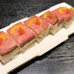 食酒・寅寅 - ローストビーフ押し寿司