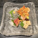 食酒・寅寅 - 刺身5点盛り