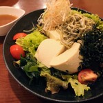 和 たけい - 豆腐とジャコのサラダ 