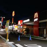 マクドナルド - マクドナルド 福山松永店 はこの先です (2022.09.05)