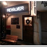 リボルバー - REVOLVER店舗入口