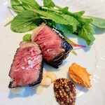 La Brianza - サカエヤさんの鹿児島県産経産黒毛和牛熟成サーロイン炭火焼き。素晴らしい火入れ!! ジューシーだわ〜 サカエヤさんの熟成お肉はサシが食べ心地軽いし旨み味わい濃くて、本当に美味しいです