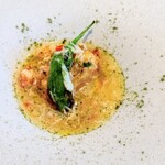 La Brianza - レンコン餅フリットズワイガニのスープ。レンコン餅フリットはシャキシャキとモチモチ。ゴロゴロと餅に混ざったレンコンがシャキシャキ、少しピリ辛のとろみスープは蟹肉たっぷり旨みたっぷりすごいな秋ブリアンツァ