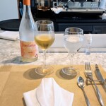 La Brianza - タキシードのナプキン畳みオシャレです。